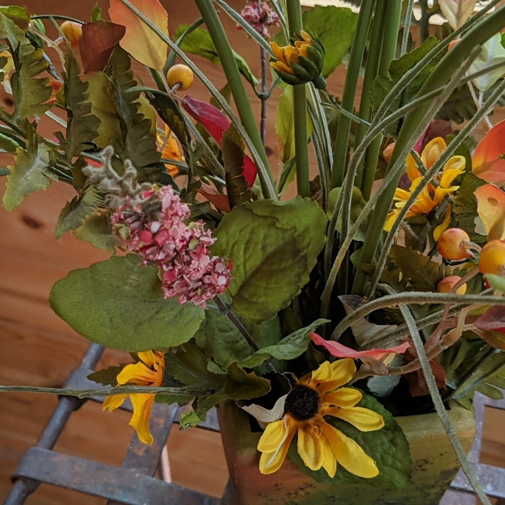 Sunflower floral arrangement - Picture 7 of 8